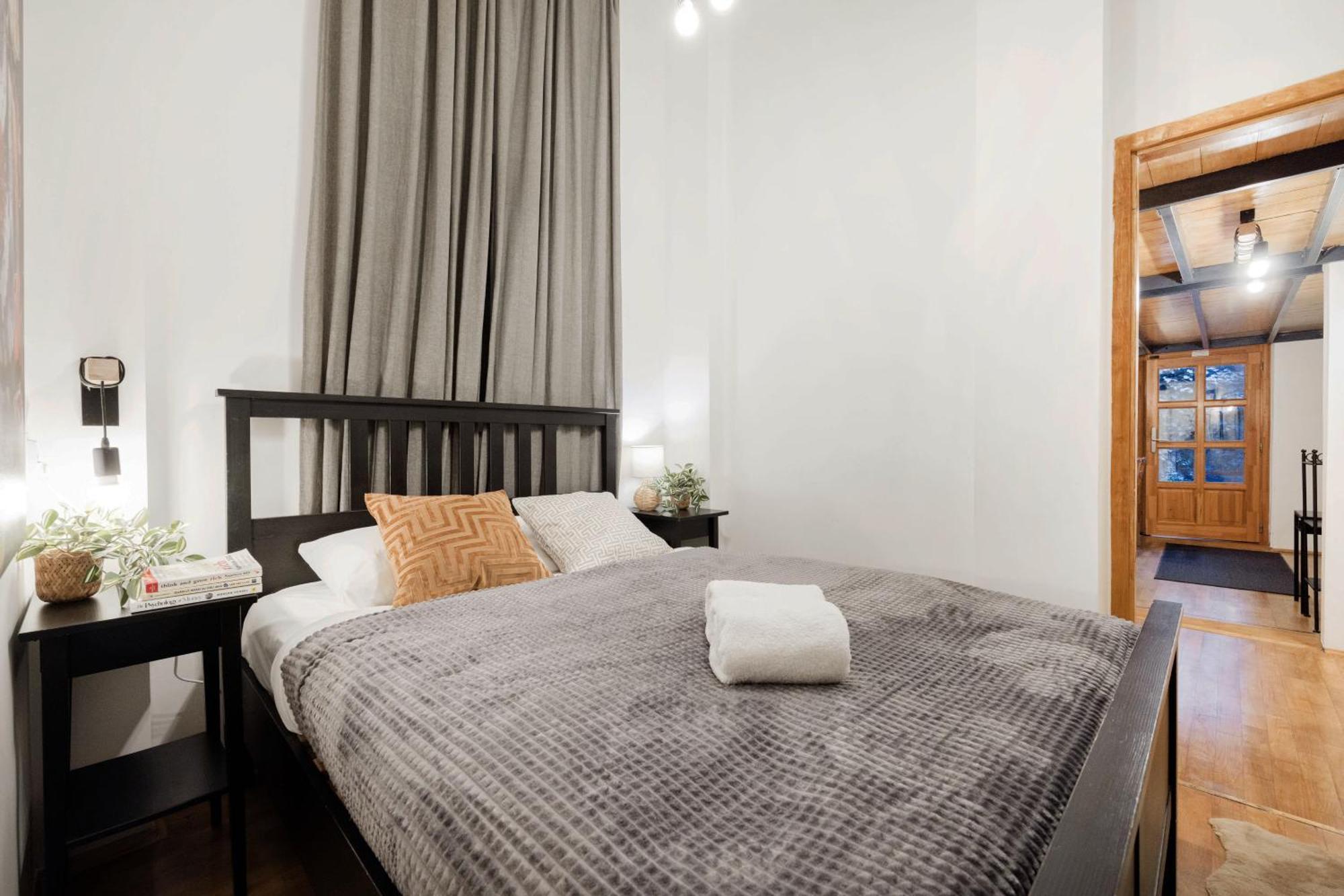 Wellness Wonderland: Garden, Sauna, Jacuzzi In Cbd Budapest Luaran gambar