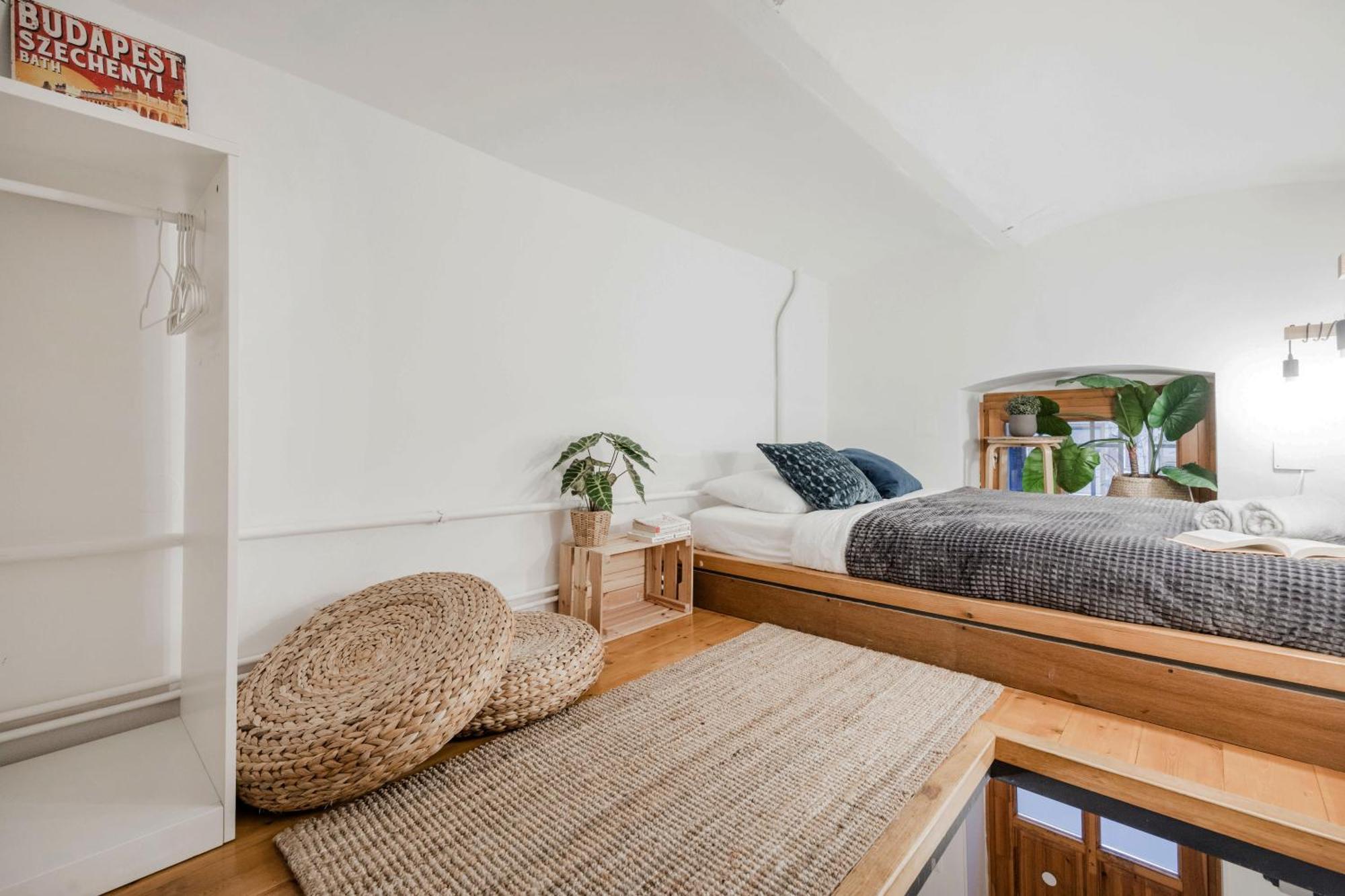Wellness Wonderland: Garden, Sauna, Jacuzzi In Cbd Budapest Luaran gambar