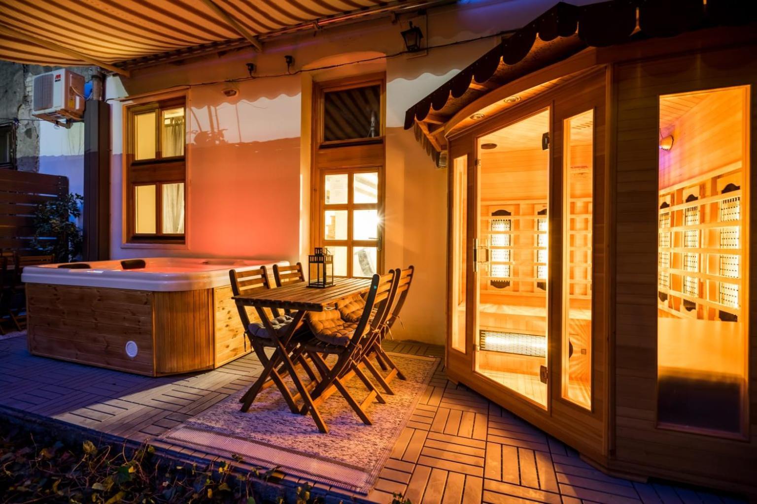 Wellness Wonderland: Garden, Sauna, Jacuzzi In Cbd Budapest Luaran gambar