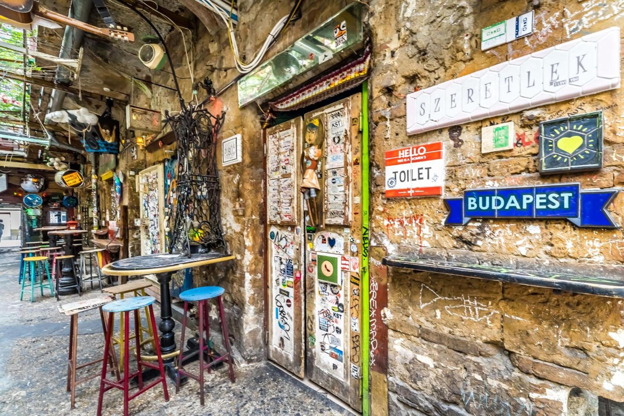 Wellness Wonderland: Garden, Sauna, Jacuzzi In Cbd Budapest Luaran gambar